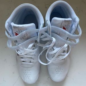 Reebok Freestyle Hi High Top 9.5 womens